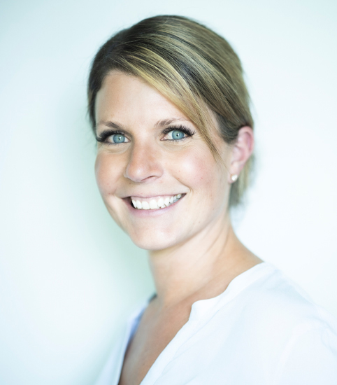 Portraitfoto Dr. Martina Gördes / Portrait photo Dr. Martina Gördes Photo Portraitfoto Dr. Martina Gördes / Portrait photo Dr. Martina Gördes Photo